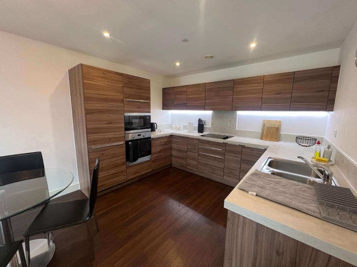 Modern 2Br 2Ba Apt Wparking Sleeps 6 Comfortably Londres Extérieur photo
