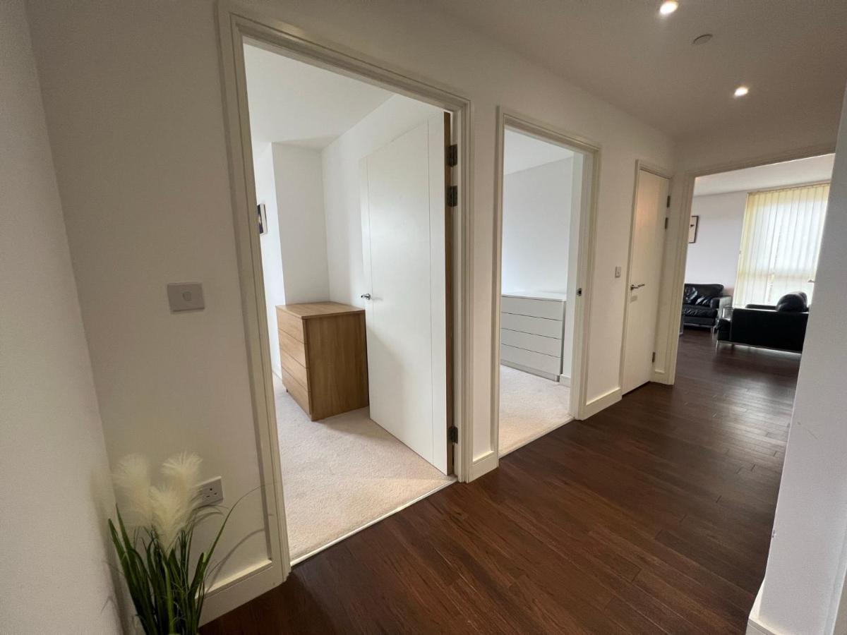 Modern 2Br 2Ba Apt Wparking Sleeps 6 Comfortably Londres Extérieur photo